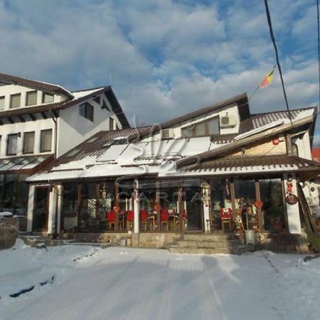 La Marele Moft Hotel Slănic Esterno foto