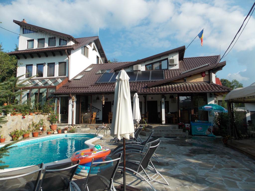 La Marele Moft Hotel Slănic Esterno foto